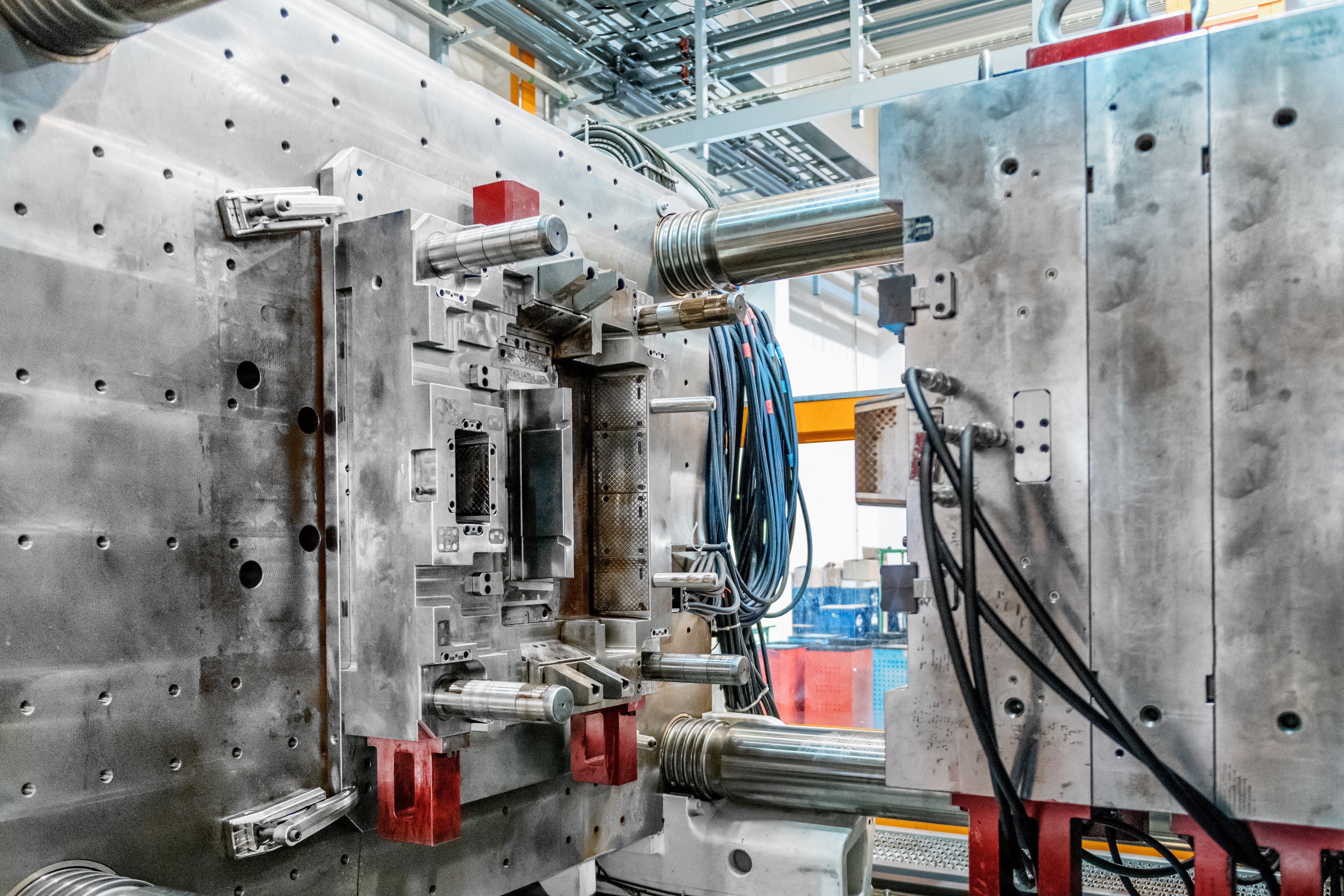 Cleanroom Injection Molding—Contamination-Free Precision for Medical and Life Science Products